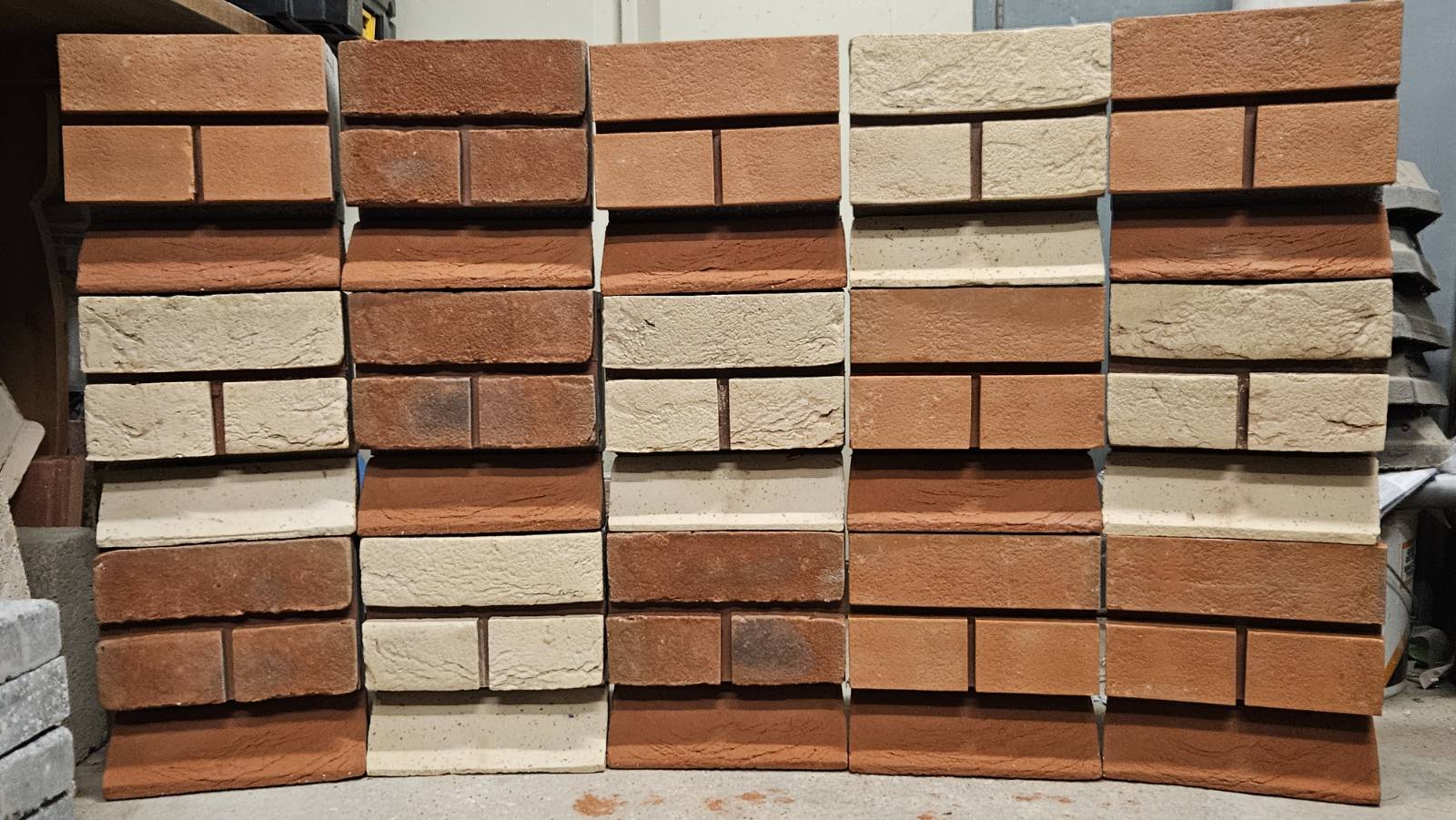 bat bricks en mass